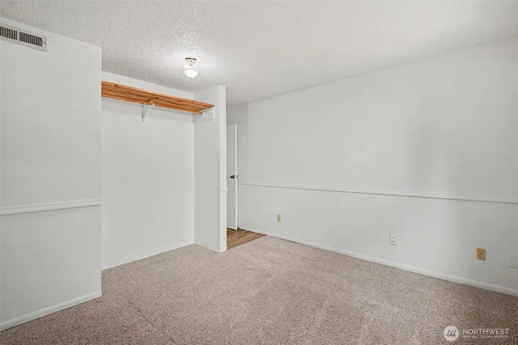 14148 74th Place NE Kirkland WA 98034