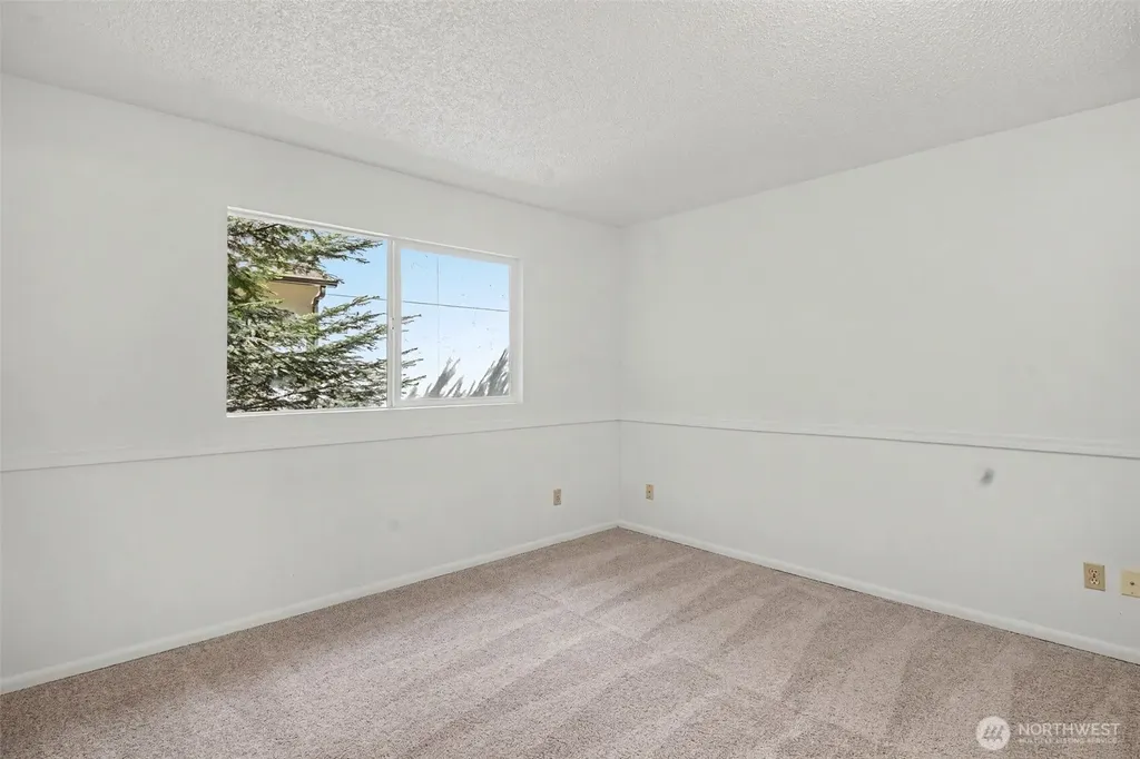 14148 74th Place NE Kirkland WA 98034