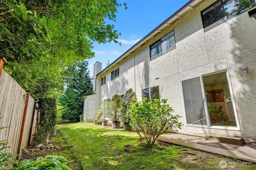 14148 74th Place NE Kirkland WA 98034