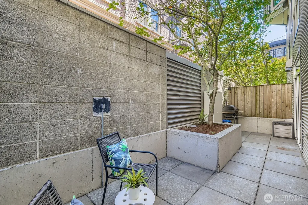 103 Bellevue Avenue E Seattle WA 98102