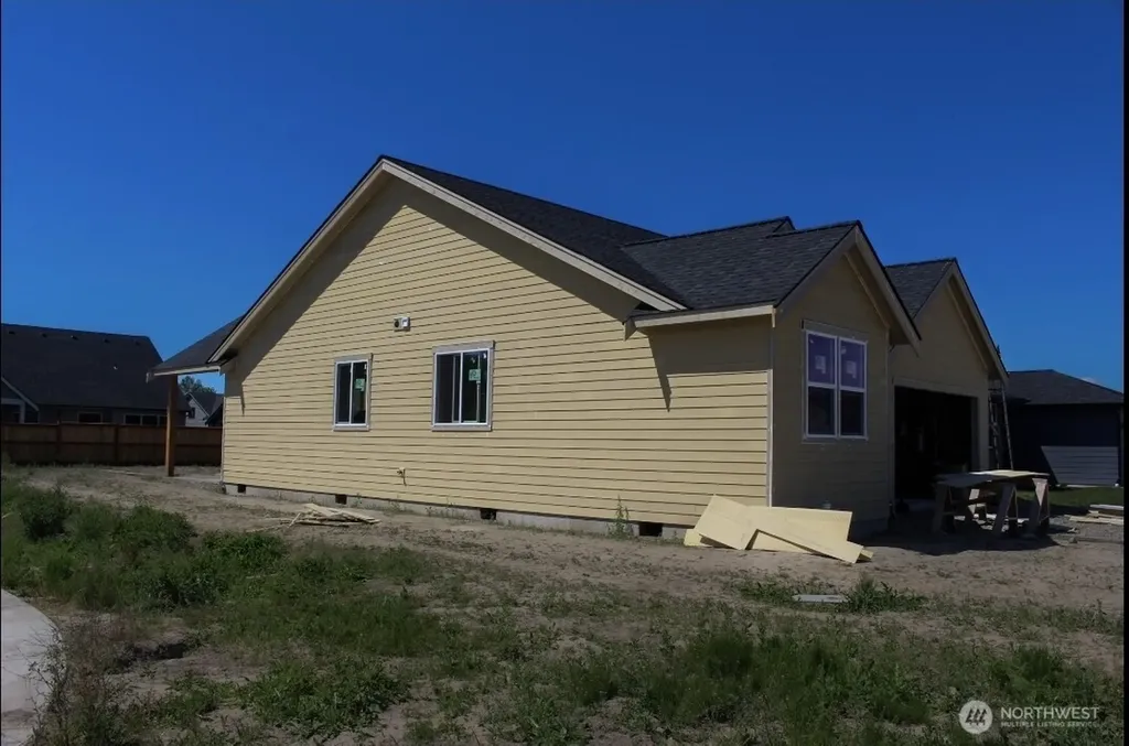 701 E 6th Street Nooksack WA 98276