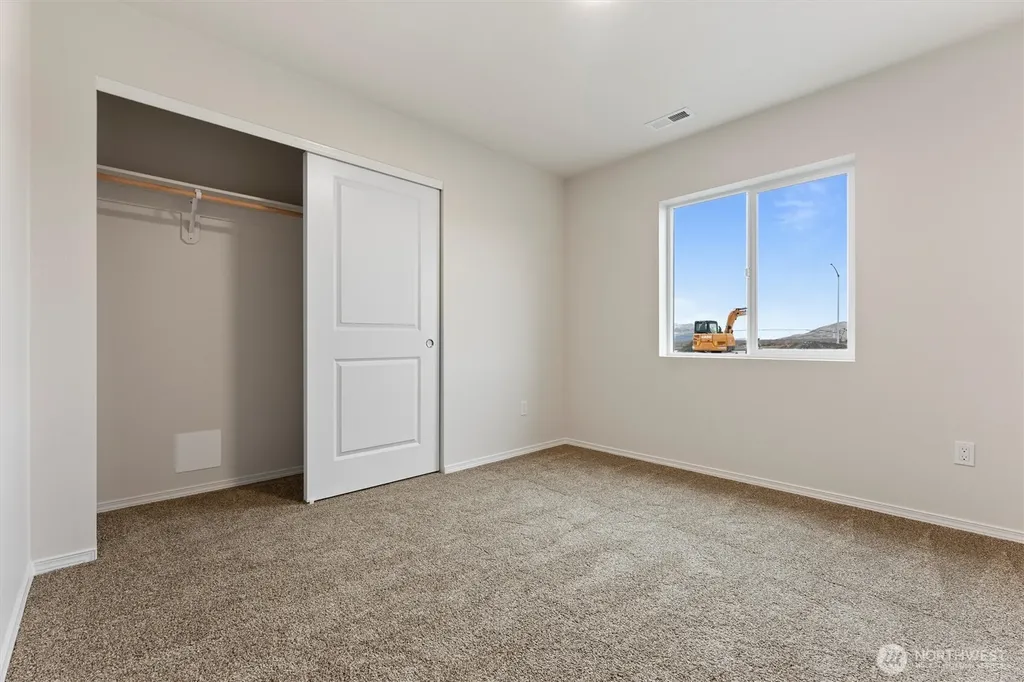 924 La Vista Drive Warden WA 98857