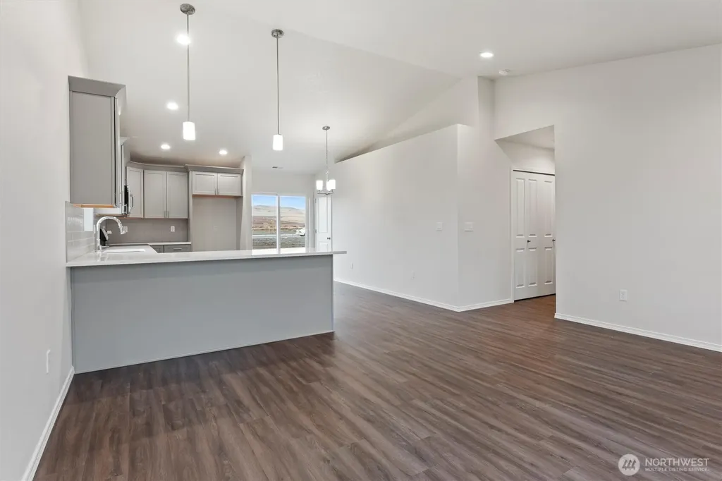 924 La Vista Drive Warden WA 98857
