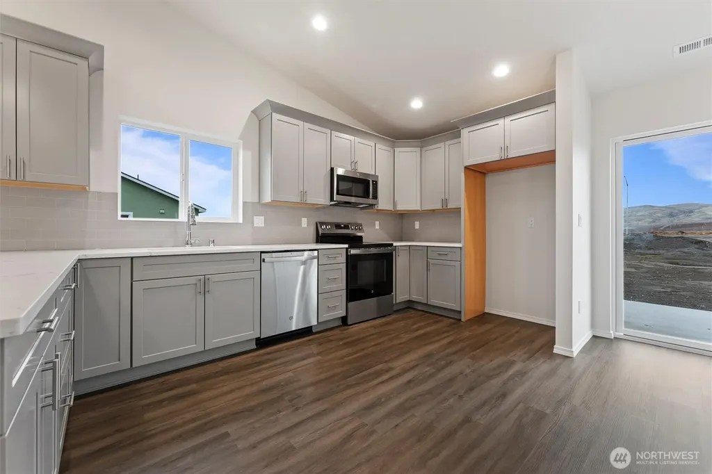 924 La Vista Drive Warden WA 98857