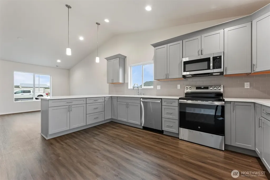 924 La Vista Drive Warden WA 98857
