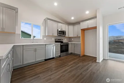 924 La Vista Drive Warden WA 98857