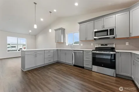 924 La Vista Drive Warden WA 98857