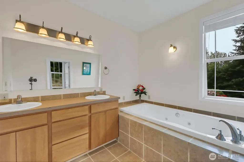11616 296th Avenue NE Carnation WA 98014