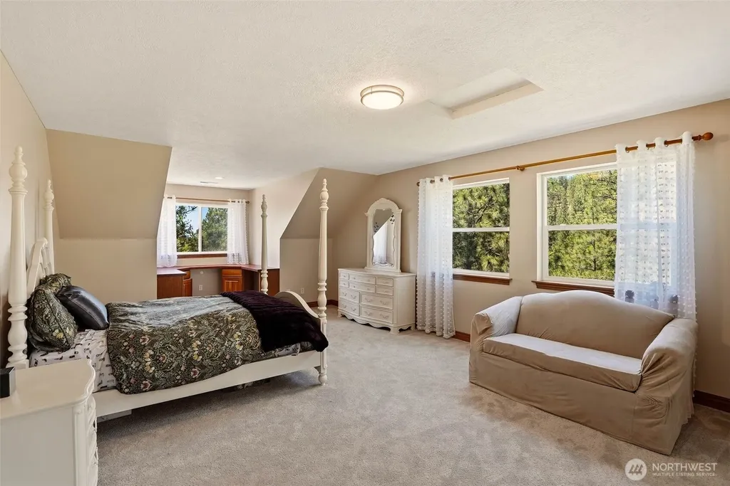9524 E Northrim Lane Spokane WA 99217