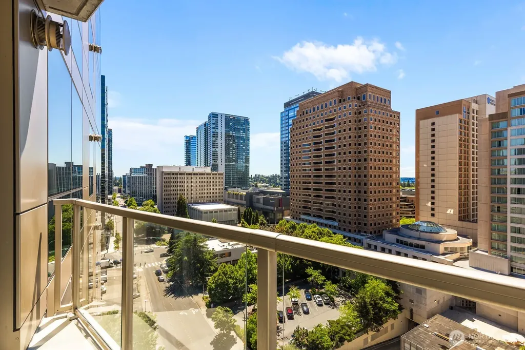 10610 NE 9th Place Bellevue WA 98004