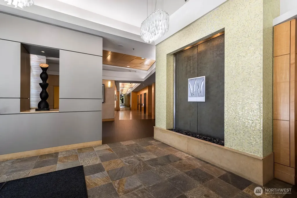 10610 NE 9th Place Bellevue WA 98004