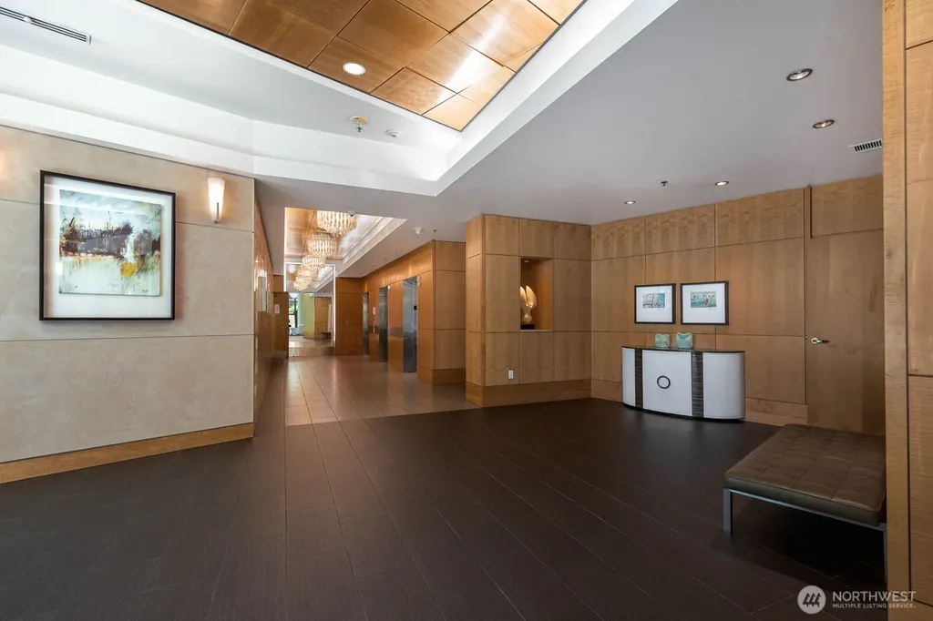 10610 NE 9th Place Bellevue WA 98004