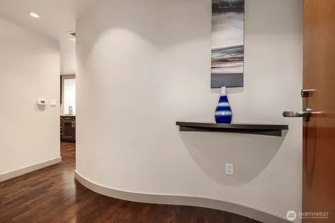 10610 NE 9th Place Bellevue WA 98004