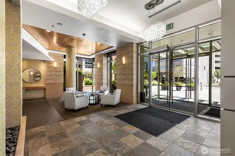 10610 NE 9th Place Bellevue WA 98004