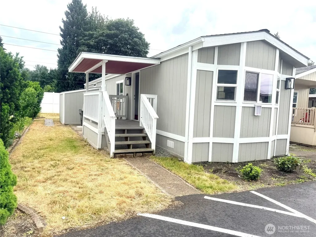 210 37th St SE Auburn WA 98002