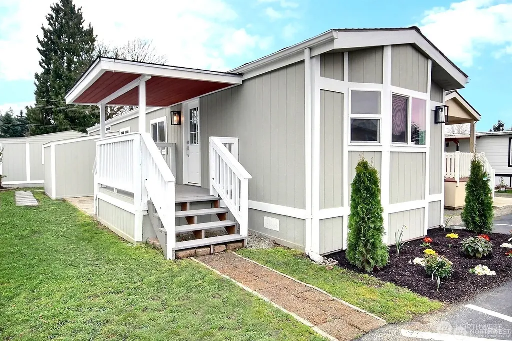 210 37th St SE Auburn WA 98002