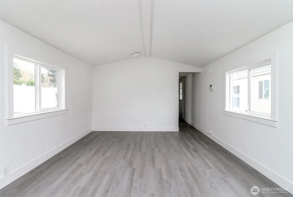 210 37th St SE Auburn WA 98002