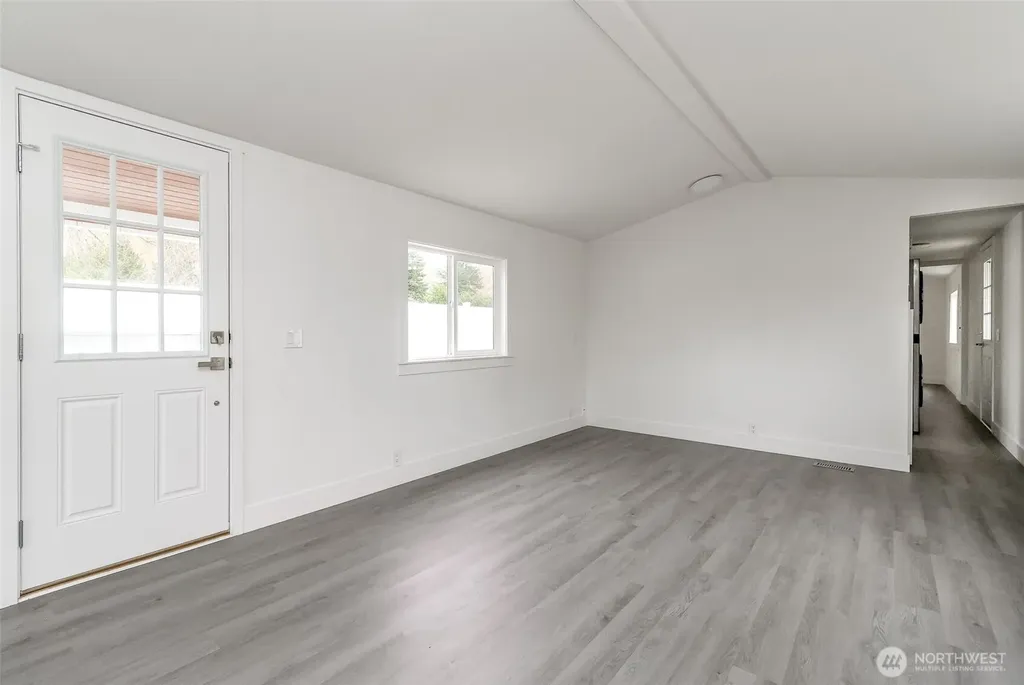 210 37th St SE Auburn WA 98002