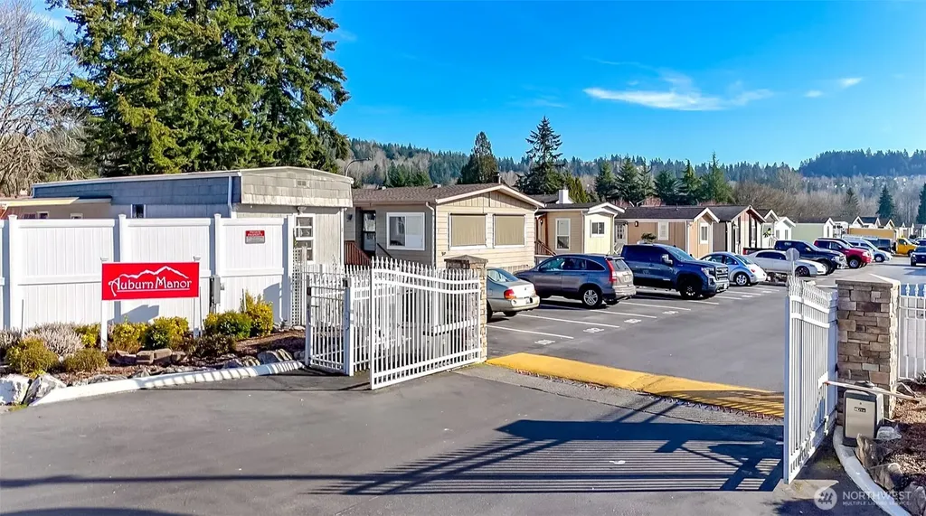 210 37th St SE Auburn WA 98002