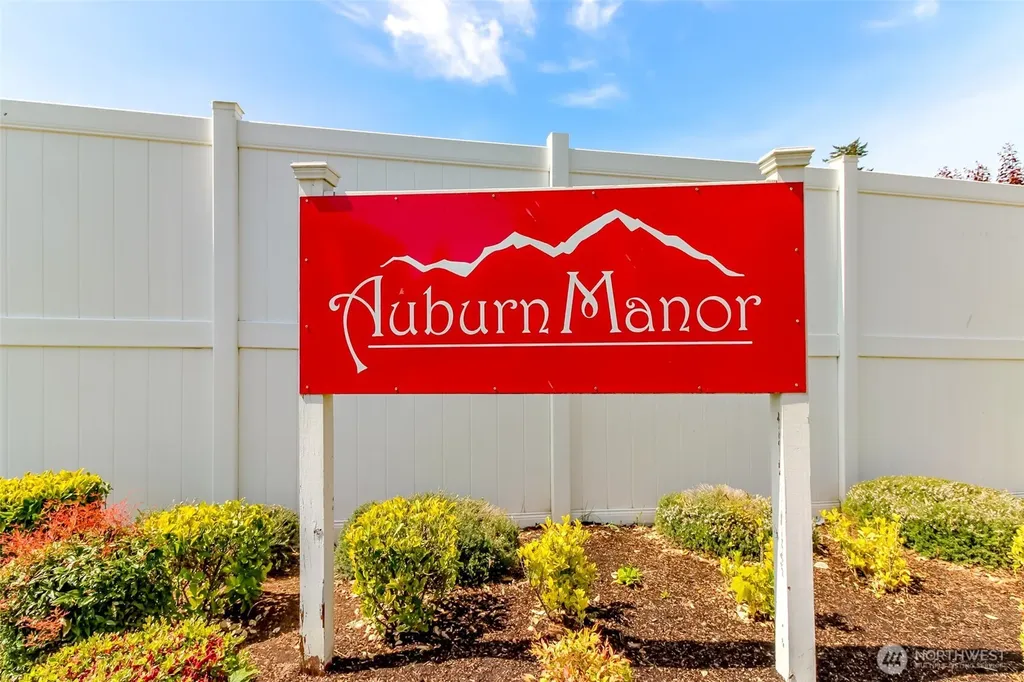 210 37th St SE Auburn WA 98002