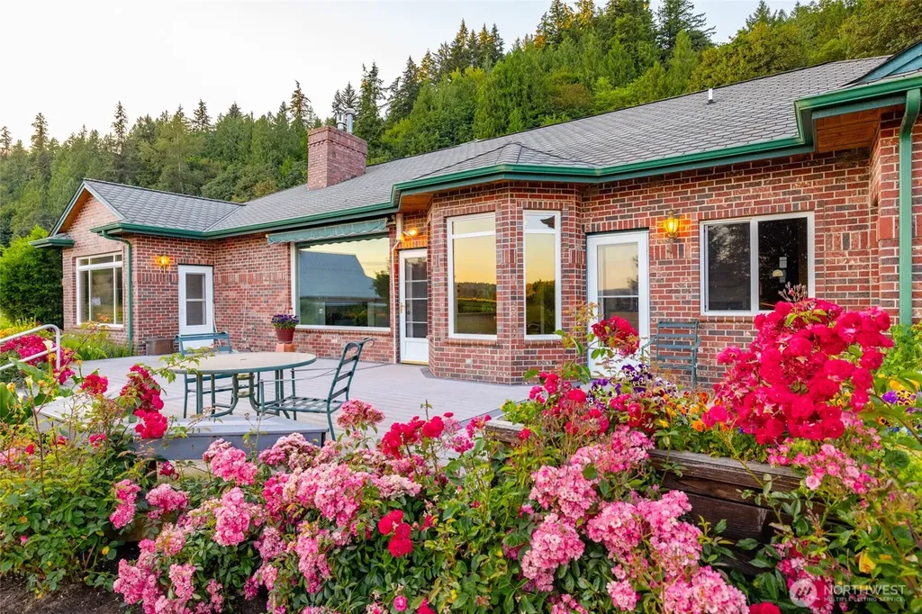 2322 Pioneer Highway Stanwood WA 98292