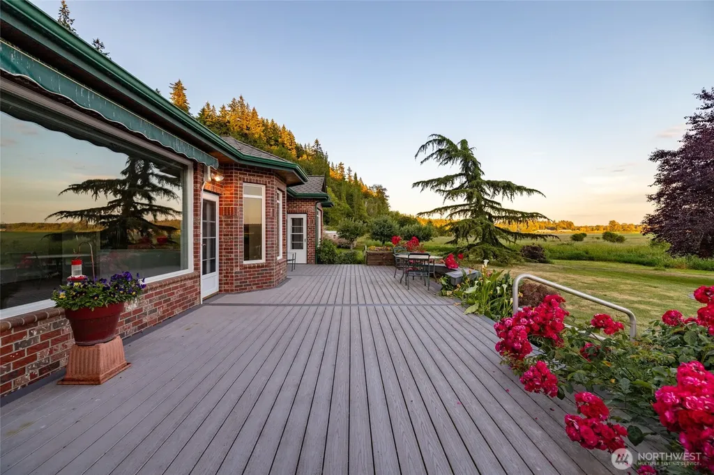 2322 Pioneer Highway Stanwood WA 98292