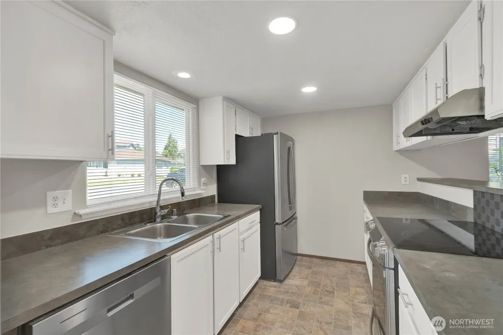 25030 110 Place SE Kent WA 98030