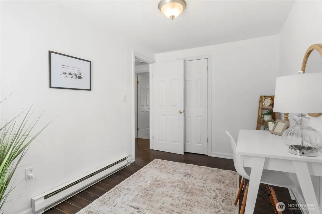 12656 74th Place S Seattle WA 98178