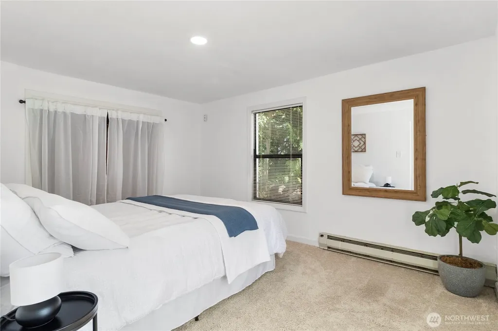 12656 74th Place S Seattle WA 98178