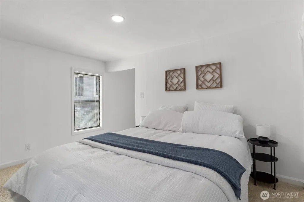 12656 74th Place S Seattle WA 98178