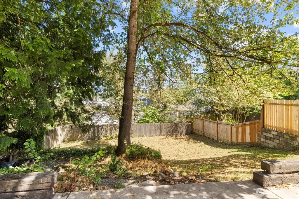 12656 74th Place S Seattle WA 98178