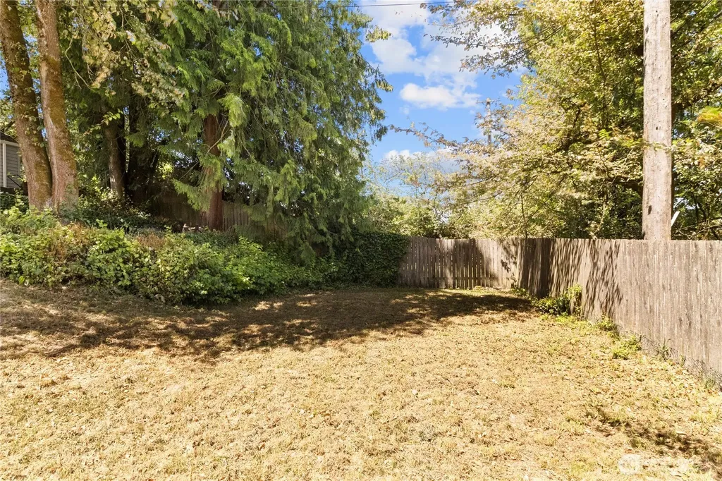 12656 74th Place S Seattle WA 98178
