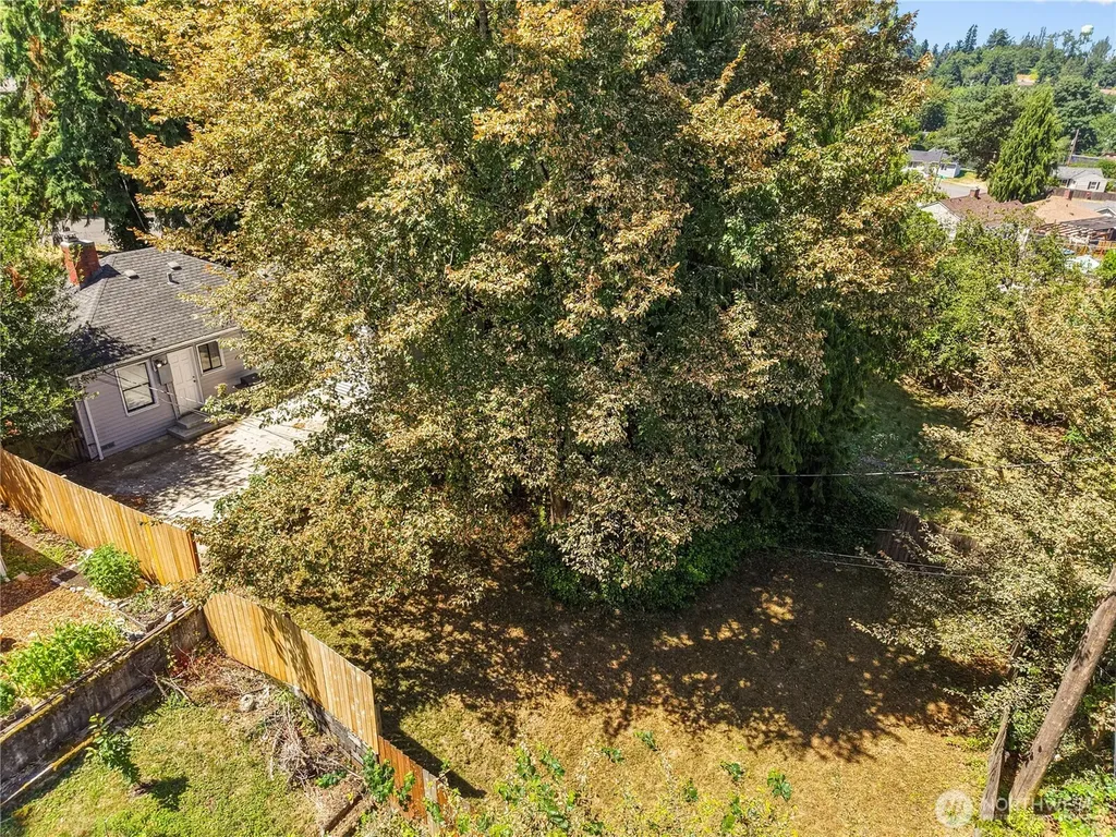 12656 74th Place S Seattle WA 98178
