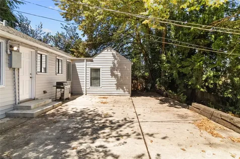 12656 74th Place S Seattle WA 98178