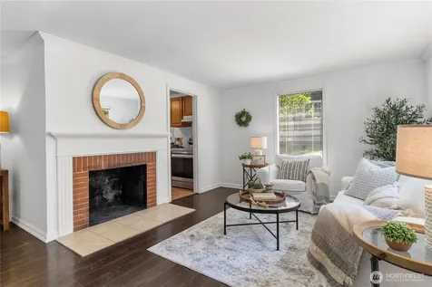 12656 74th Place S Seattle WA 98178