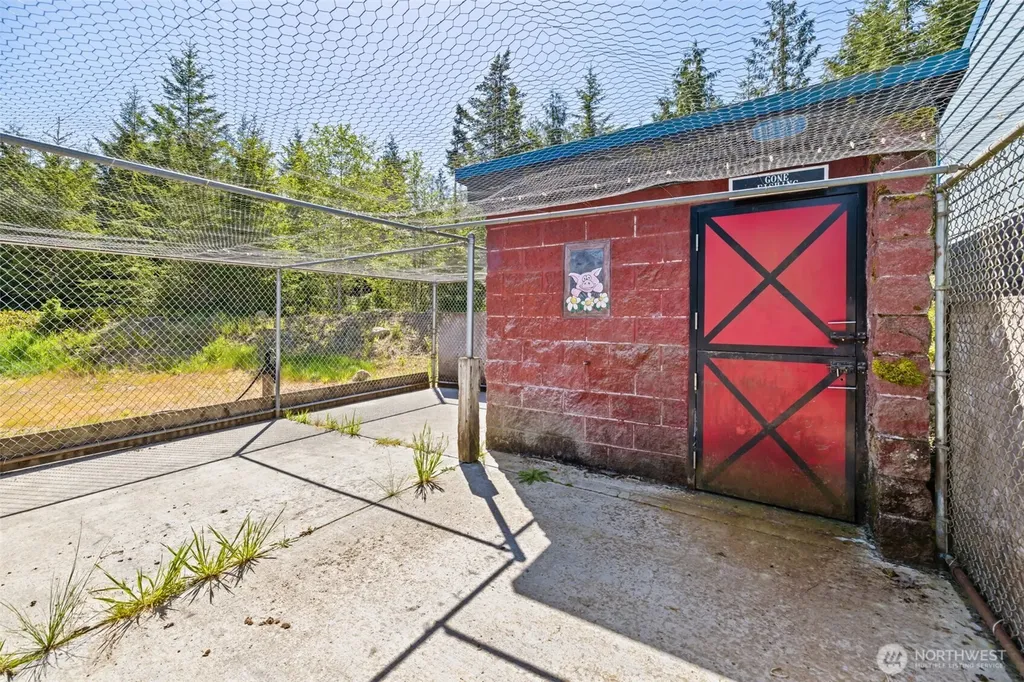 5611 S Doss Road Port Angeles WA 98362