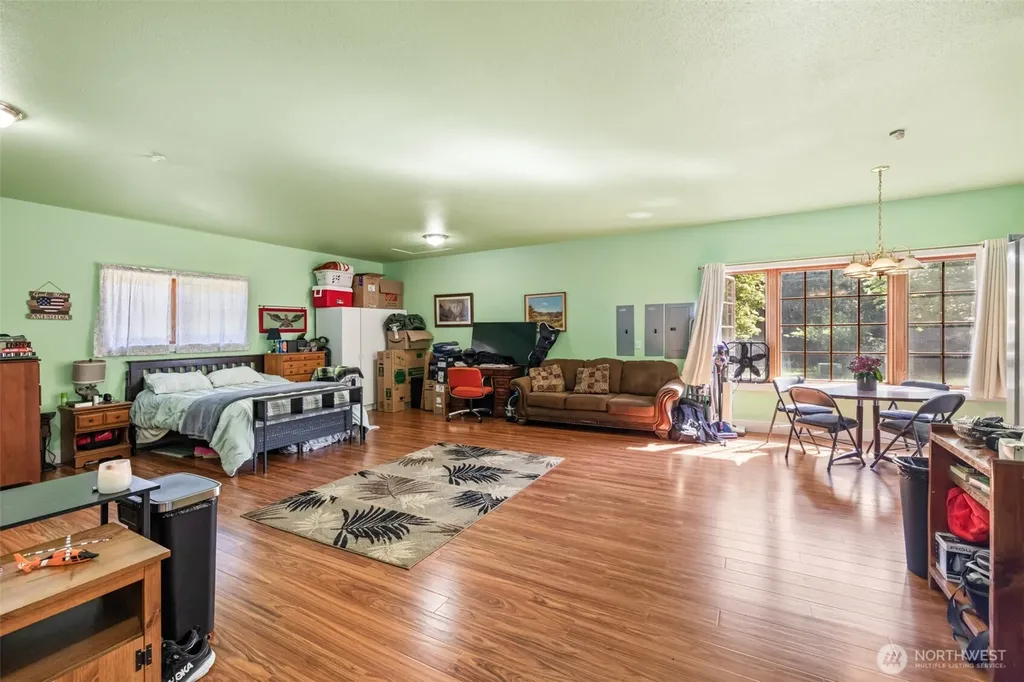 5611 S Doss Road Port Angeles WA 98362