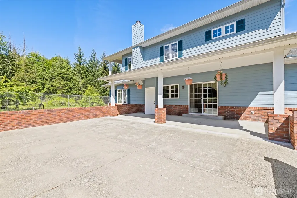 5611 S Doss Road Port Angeles WA 98362