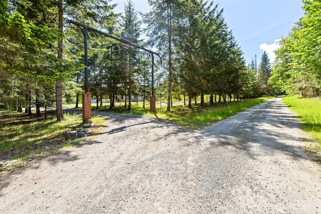 5611 S Doss Road Port Angeles WA 98362
