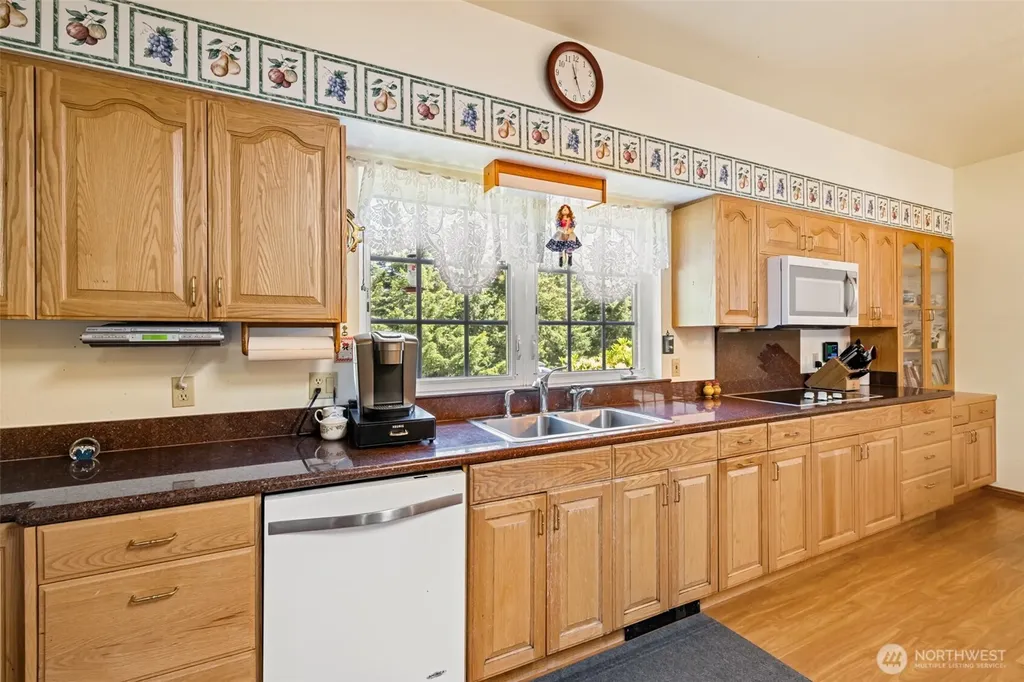 5611 S Doss Road Port Angeles WA 98362