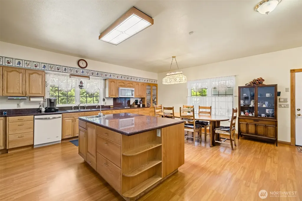 5611 S Doss Road Port Angeles WA 98362