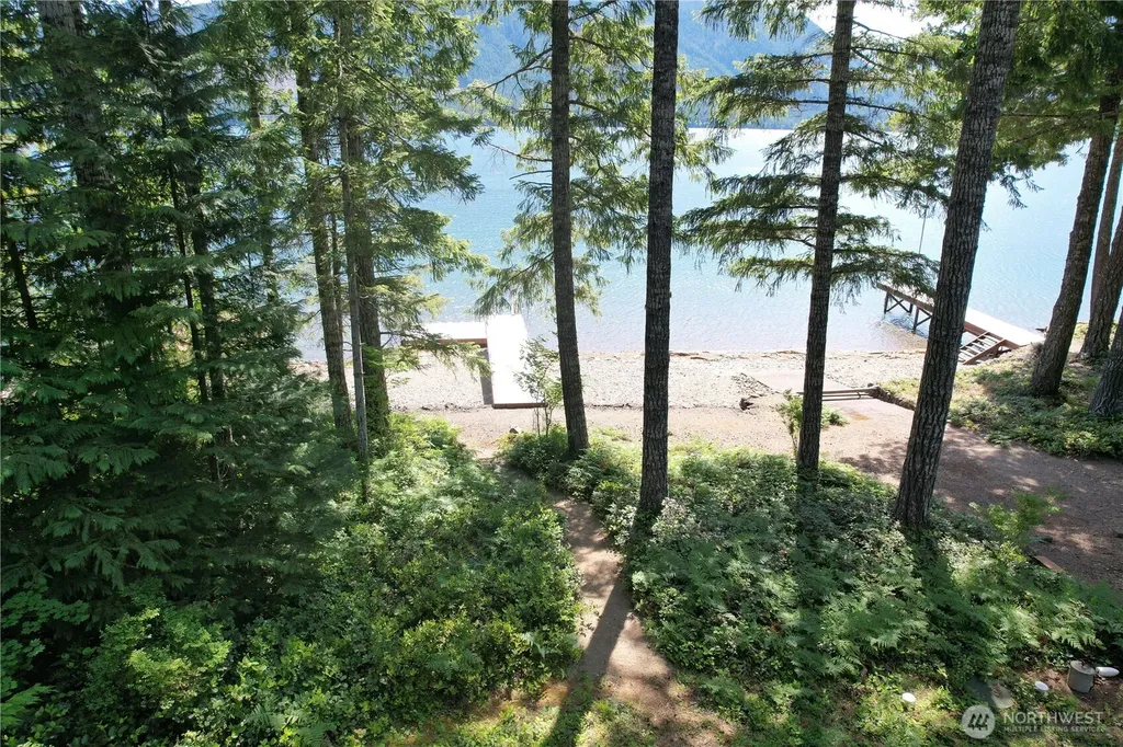 61 N Potlatch Drive N Hoodsport WA 98548