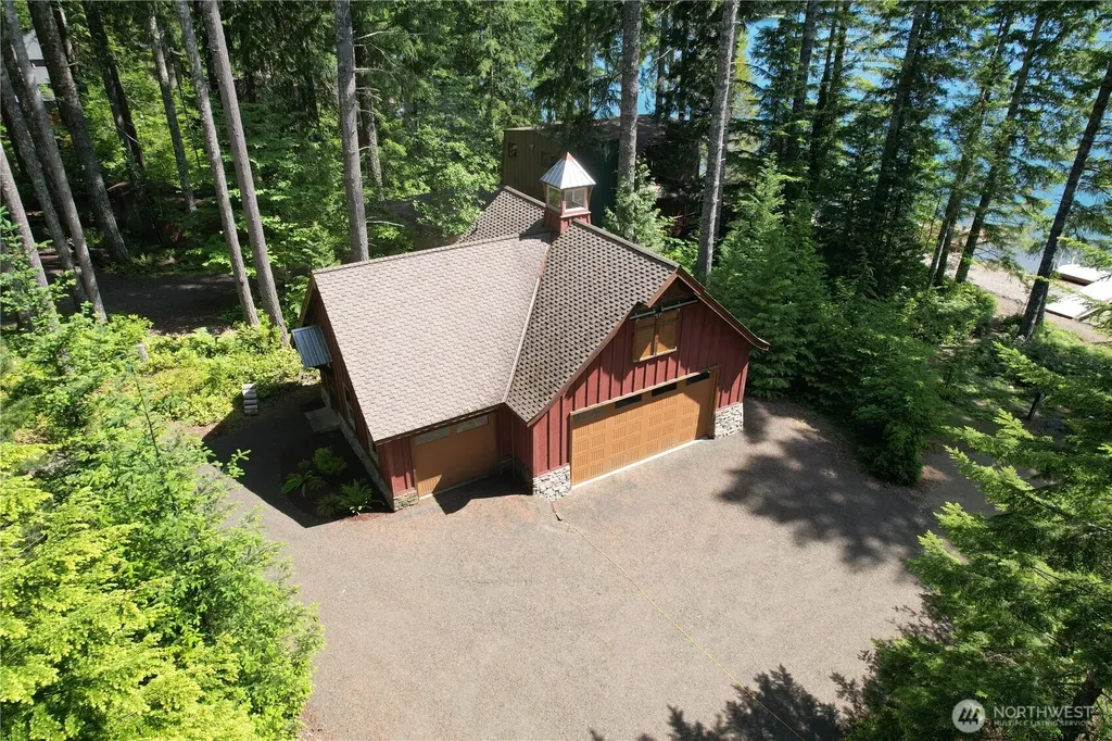 61 N Potlatch Drive N Hoodsport WA 98548