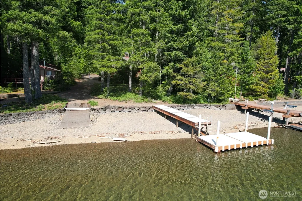 61 N Potlatch Drive N Hoodsport WA 98548
