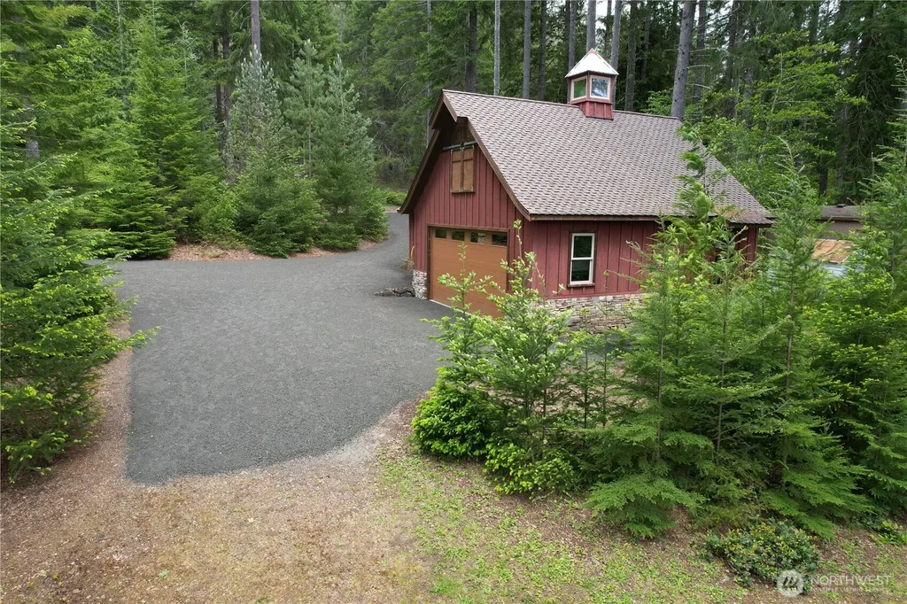 61 N Potlatch Drive N Hoodsport WA 98548