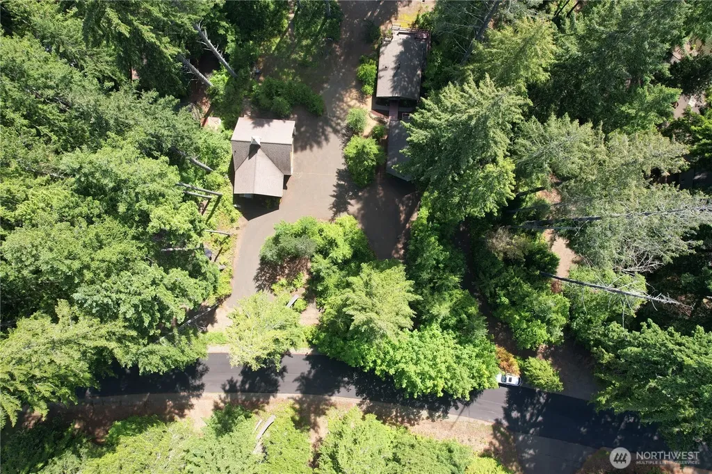61 N Potlatch Drive N Hoodsport WA 98548