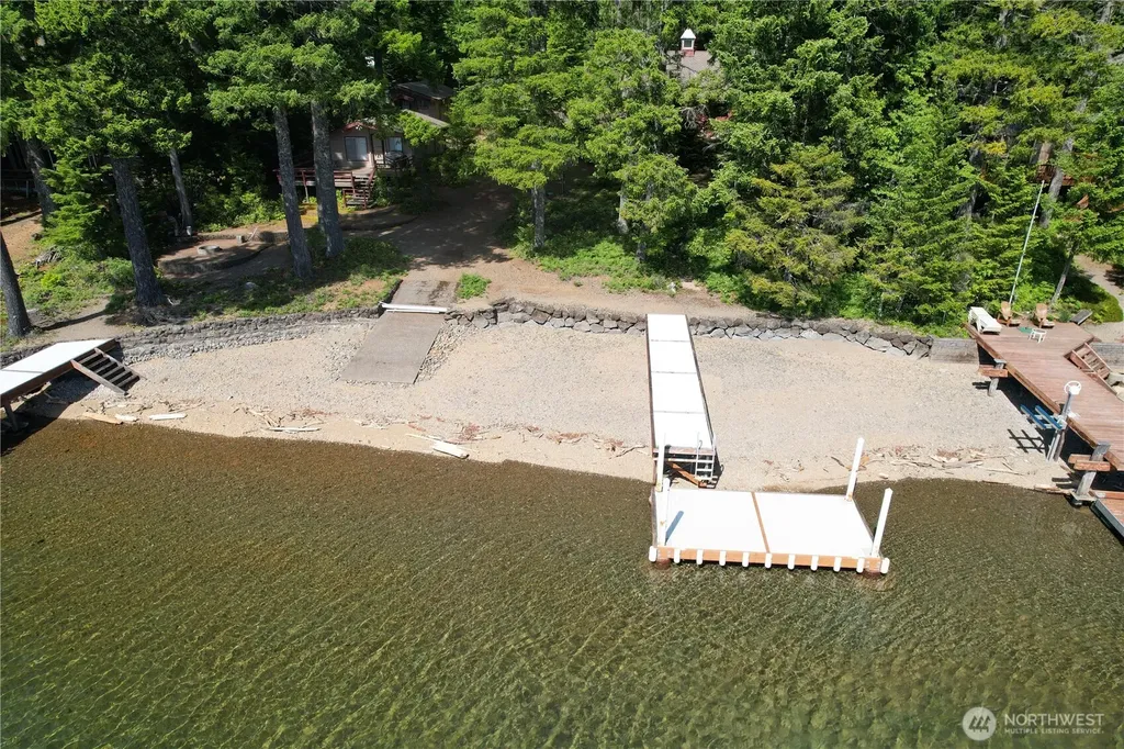 61 N Potlatch Drive N Hoodsport WA 98548