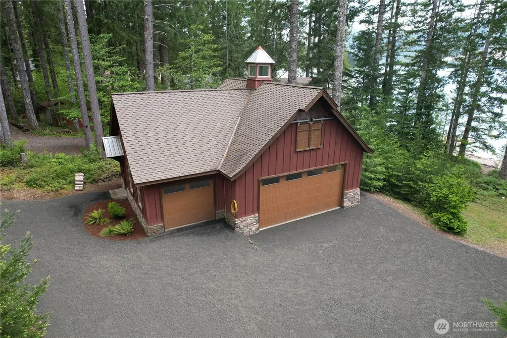 61 N Potlatch Drive N Hoodsport WA 98548
