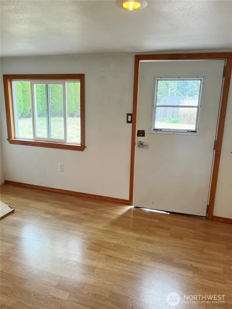 30213 23rd Avenue S Federal Way WA 98003