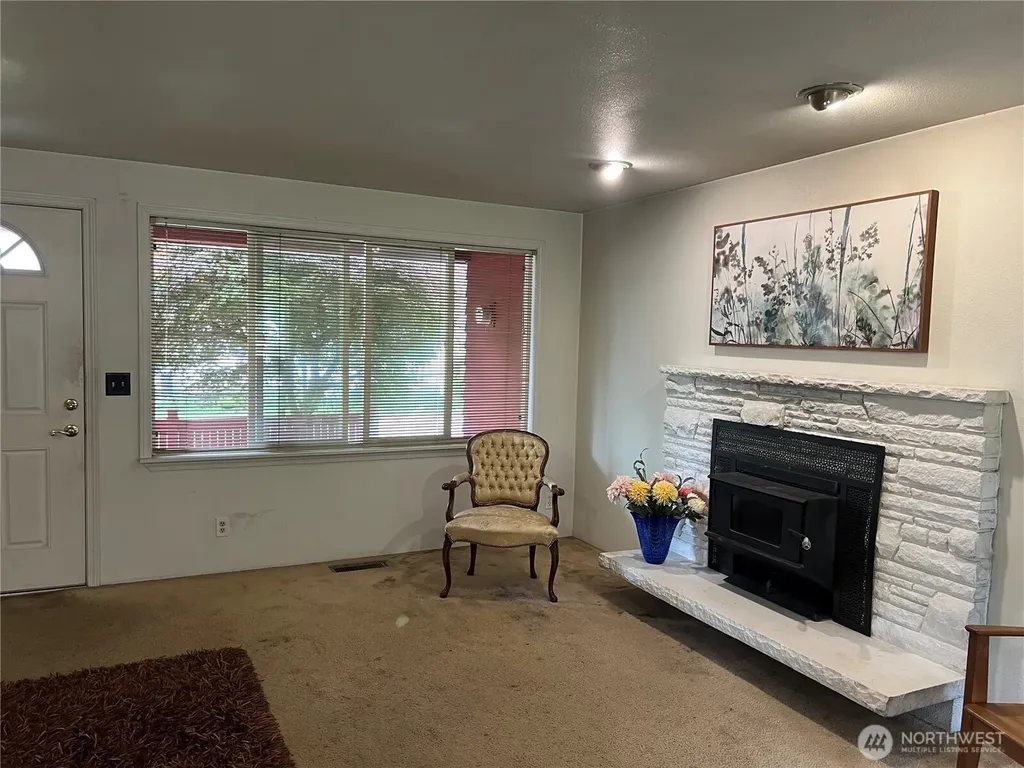30213 23rd Avenue S Federal Way WA 98003